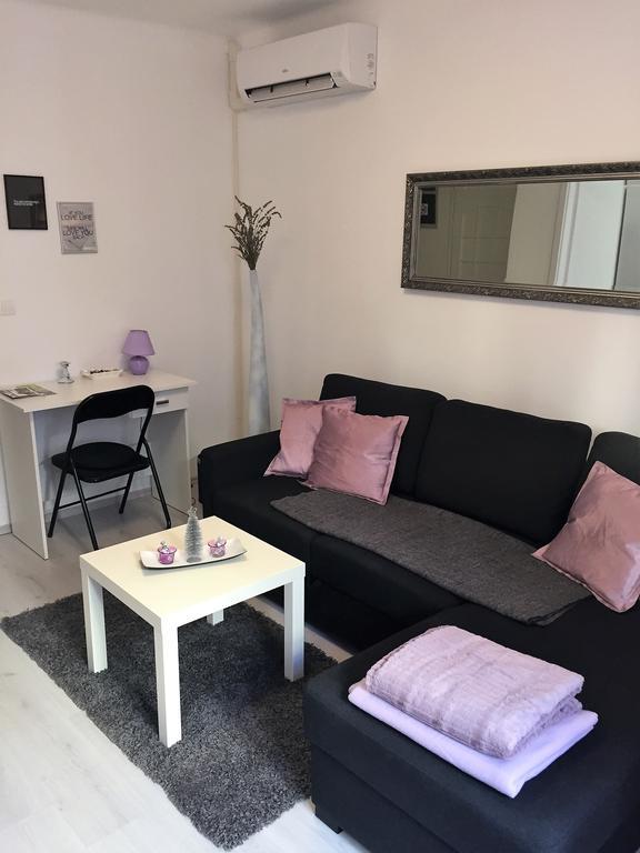 Center Apartment Lori Póla Kültér fotó